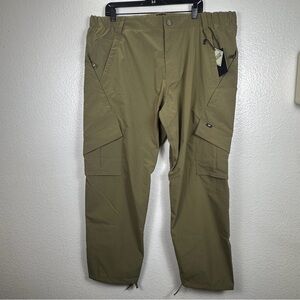 Cross Eyed Moose Men's Dusky Green
Cargo Pants Polyester Size 42